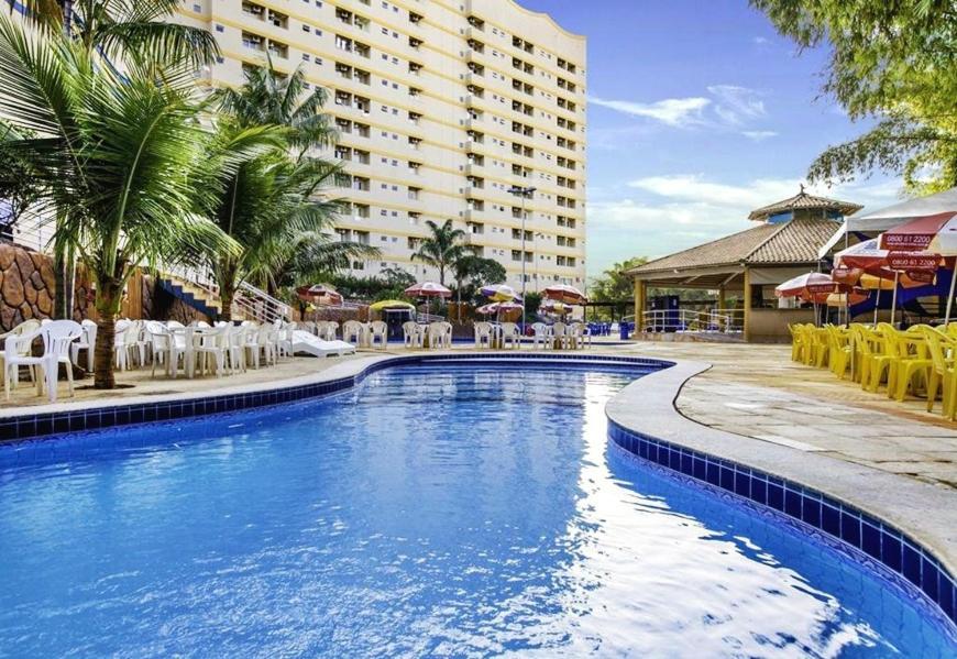 Flat Golden Dolphin Grand Hotel - Quarto E Sala Com Roupa De Cama E Banho - Piscinas 24H Caldas Novas Exterior photo
