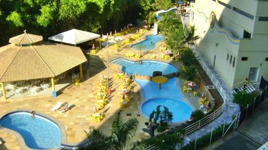Flat Golden Dolphin Grand Hotel - Quarto E Sala Com Roupa De Cama E Banho - Piscinas 24H Caldas Novas Exterior photo